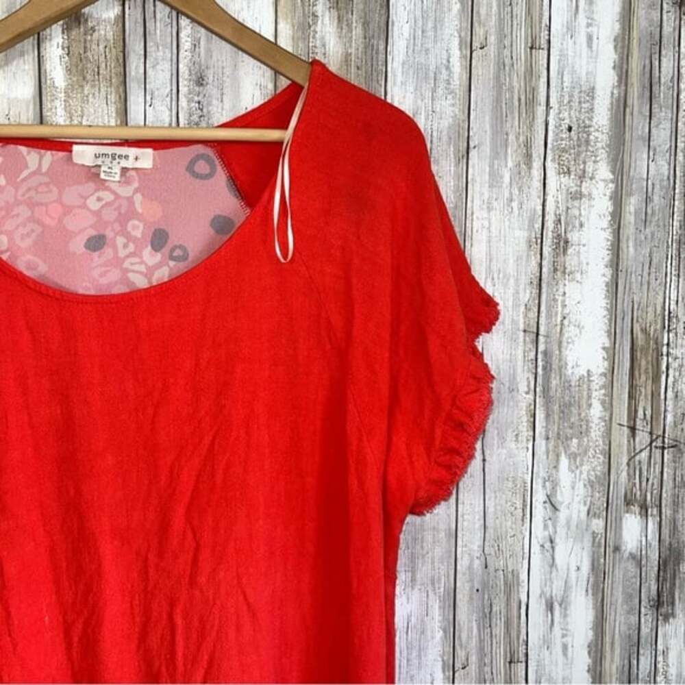 Umgee Red Animal & Floral Print Back Panel Linen Fringe Blouse - Picture 3 of 6